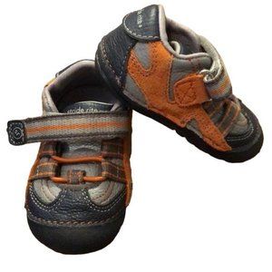 New Stride Rite Infant Shoes (Size 3W)